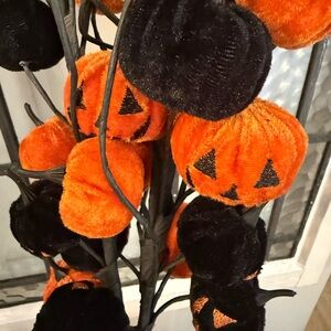 Brand NWT Halloween Pumpkin Jack O Lantern Decorative Faux Stems